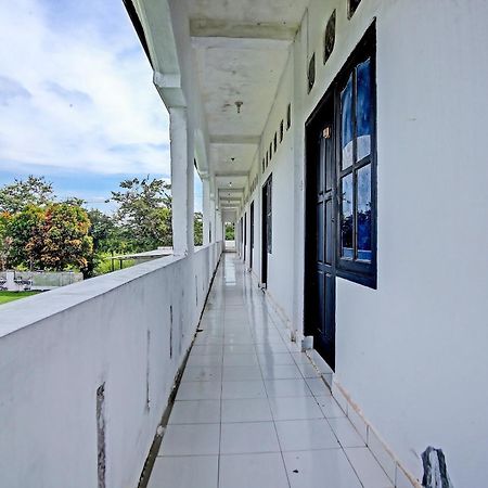 Oyo Life 91127 Wisma Sukajadi Syariah Perabumulih Exterior photo